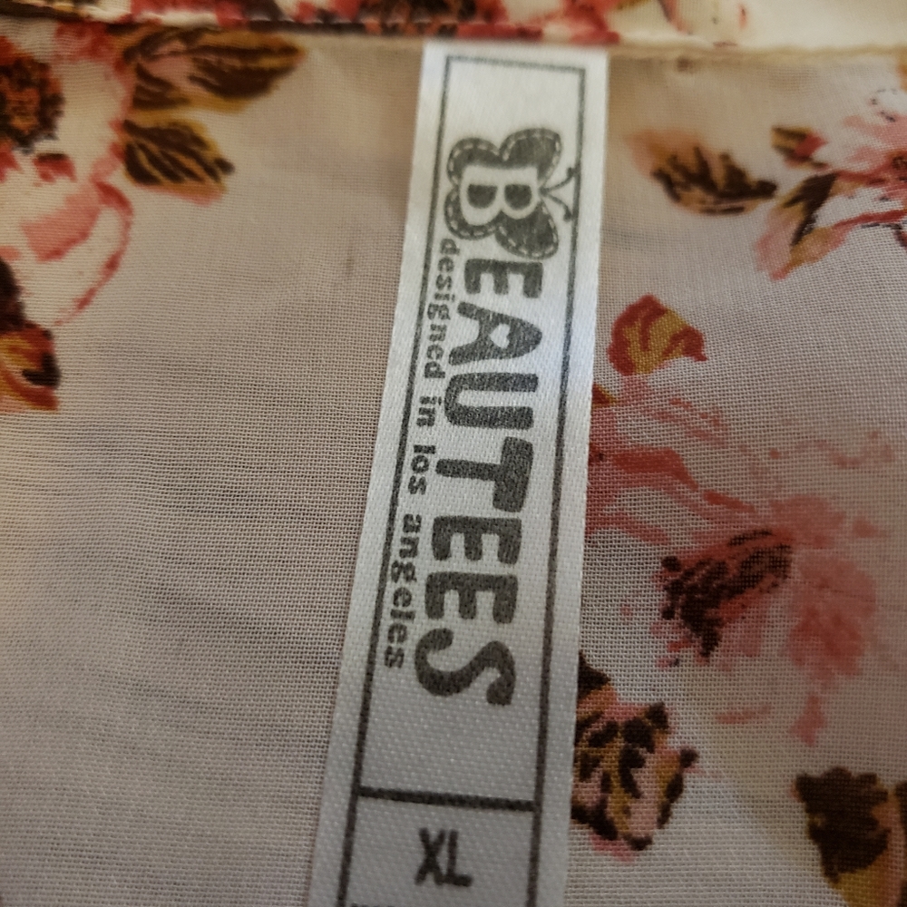 Beauties silk cold shoulder top - Picture 5 of 8